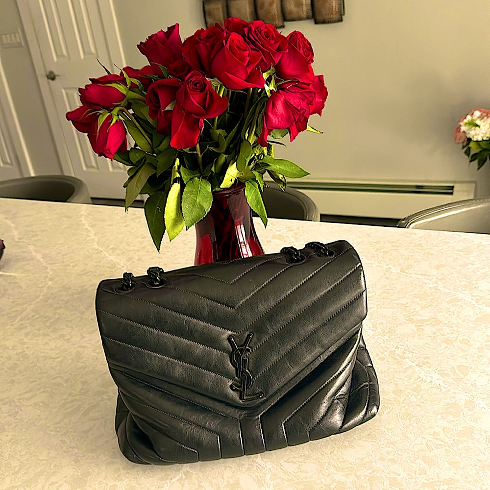 Saint Laurent
Loulou Medium YSL Shoulder Bag in Quilted Leather
$2,950 new price